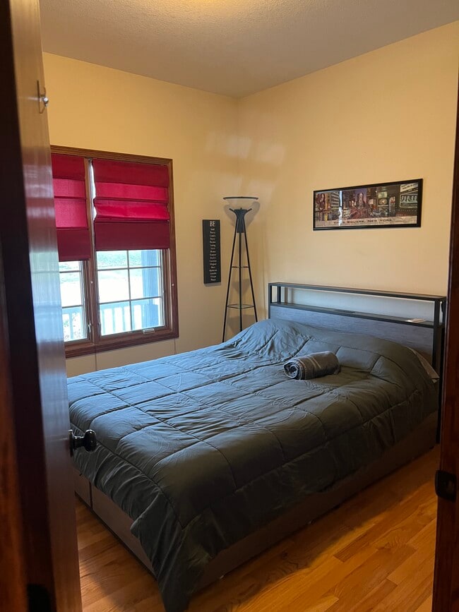 Photo - 310 N 1st St