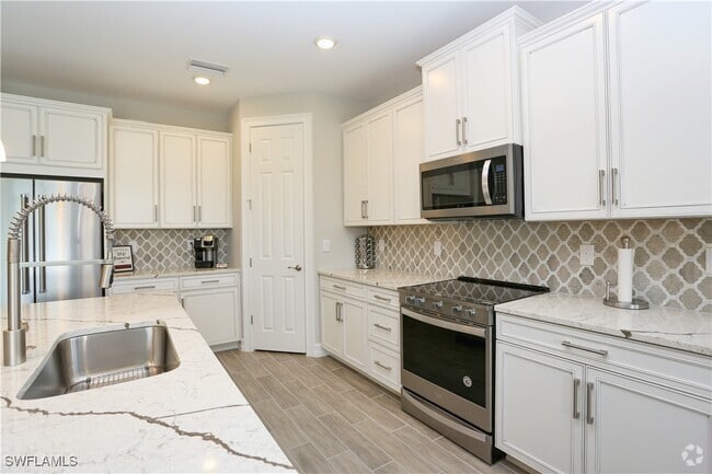 Building Photo - 16500 Crescent Beach Way Rental