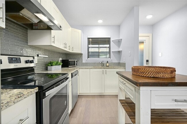 Photo - 909 Reinli St Unit 228