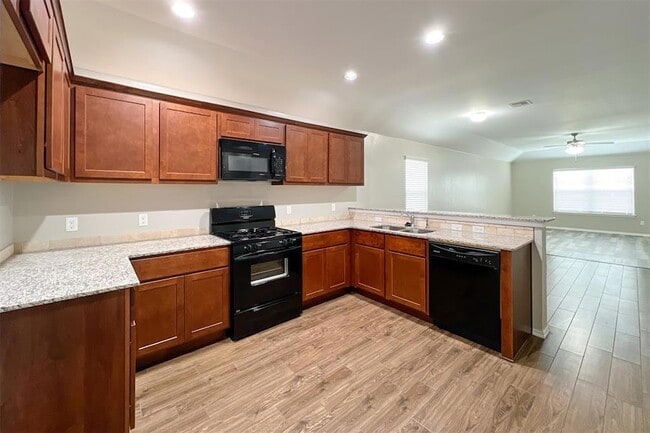 737 Christian Ln