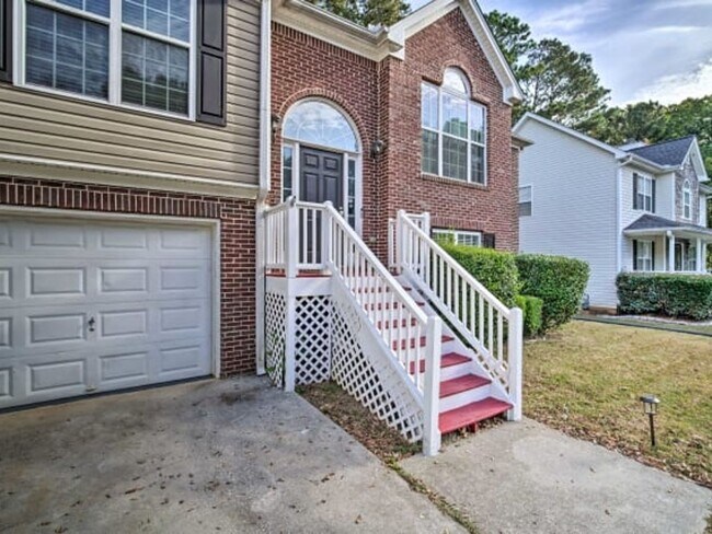 Photo - 6 Bedroom Single Family Home in Acworth