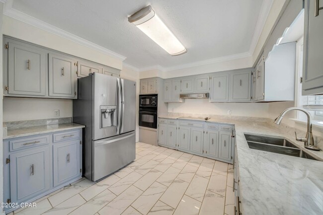 Photo - 205 Sunset Ln