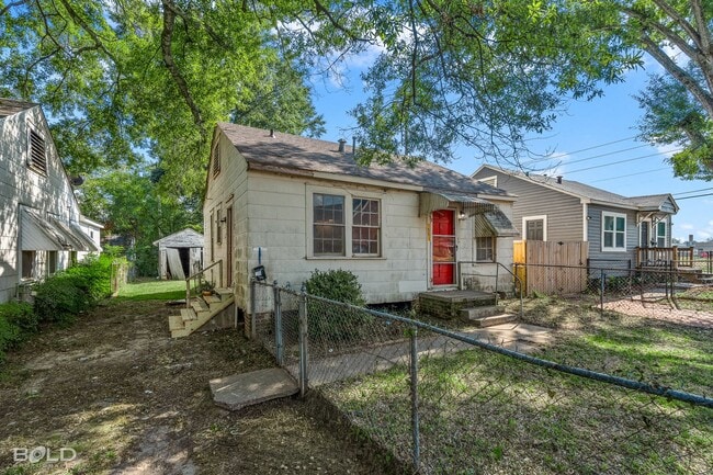 Photo - 1551 Summers St