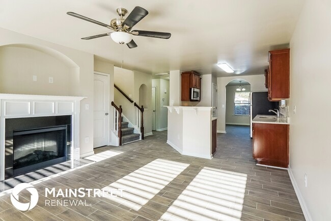 Photo - 4850 Woodford Wy