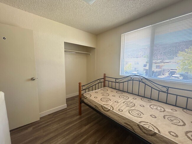 Photo - 354 Pinecone Dr Unit Room 6