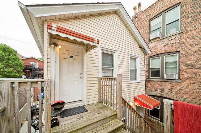 Building Photo - 1431 W Flournoy St Rental