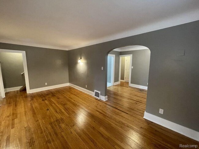 Photo - 627 Frederick St