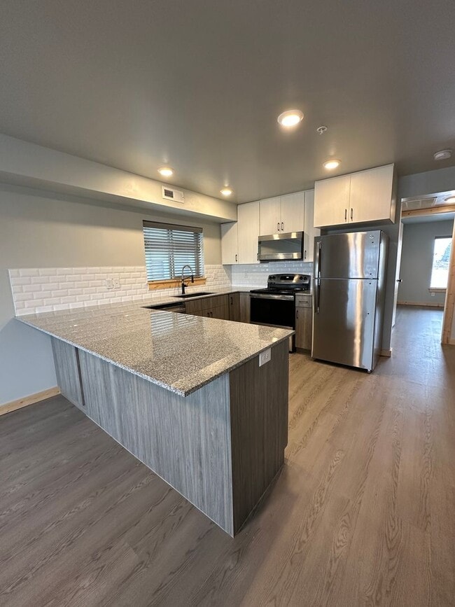Photo - 2 Bed, 1 Bath at Teton River Flats! $200 OFF FIRST MONTH'S RENT!!!