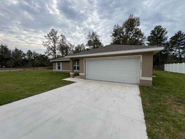 Photo - Available NOW! Beautiful 3 BD/2BA Home in ...