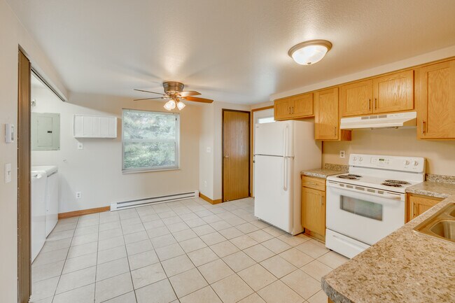 Photo - 1055 W South Park Ave