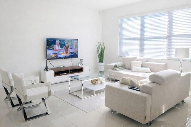 Photo - 19105 NE 8th Ct