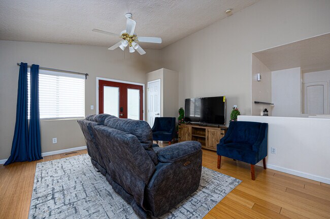 Photo - 11839 S Preamble Rd