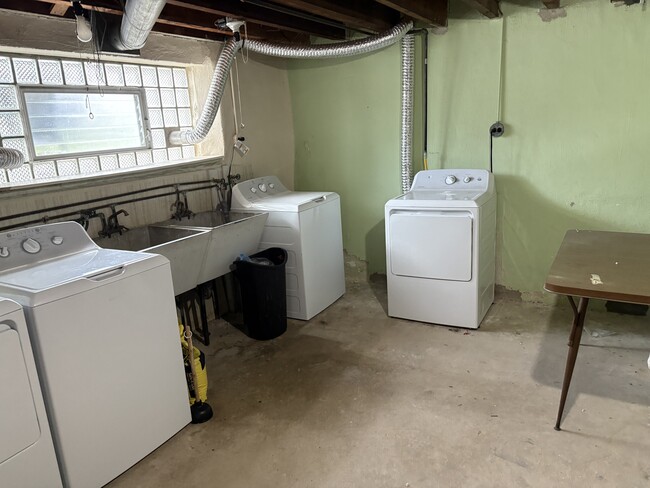 Photo - 1235 Fuller St Unit 2 fl