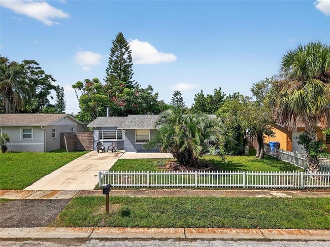 Photo - 11119 Temple Ave