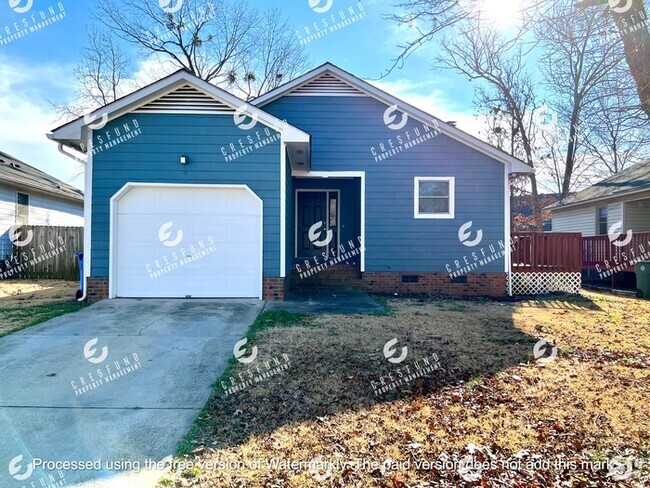 Building Photo - Lovely 3 bed 2 bath single-family home rea...