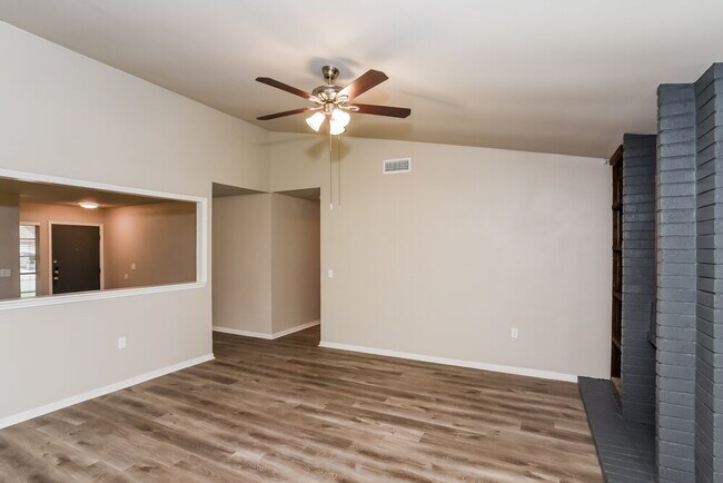 Photo - 9478 Greens Point