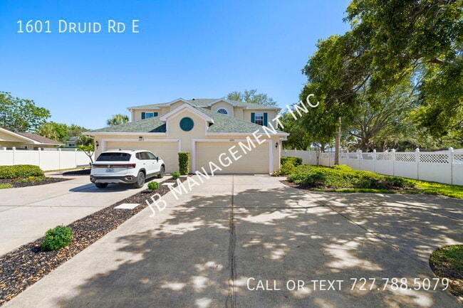 Photo - 1601 Druid Rd House