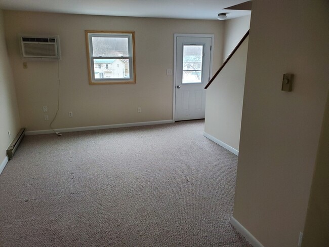 Photo - 310 30th St