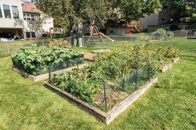 Photo - 4235 Stoneham Ln NW