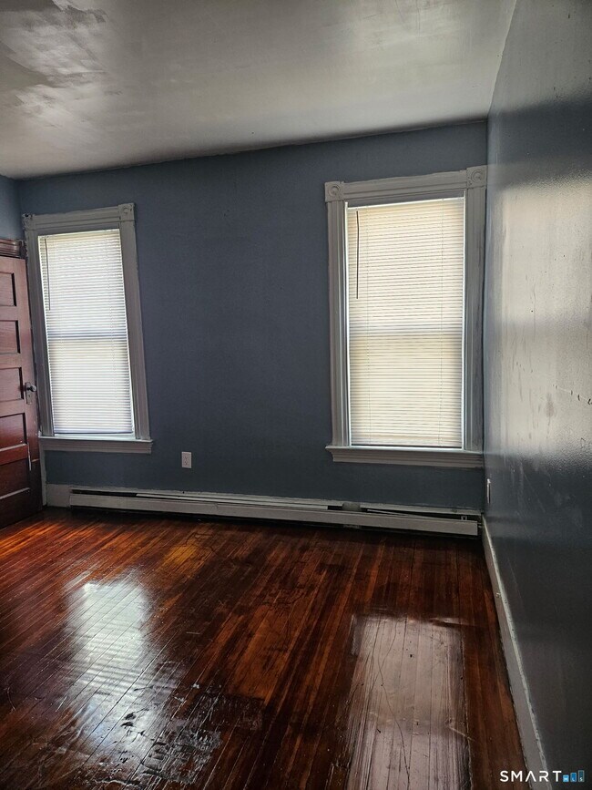 Photo - 164 Edgewood St