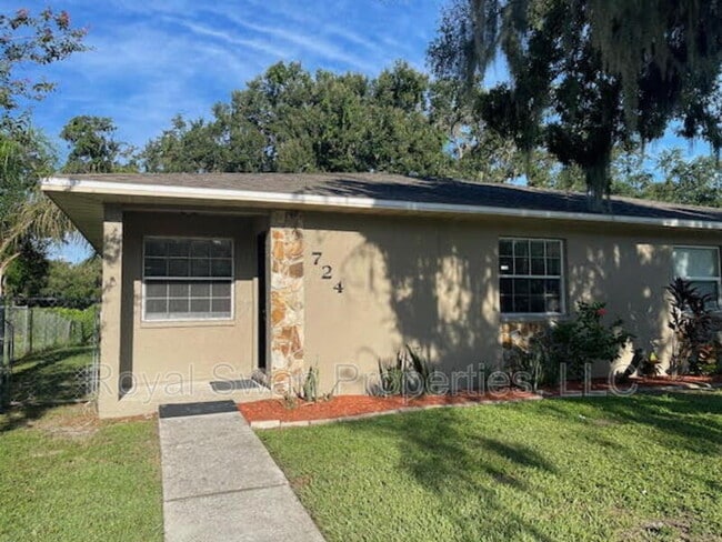 Building Photo - 724 Zella Ln Rental