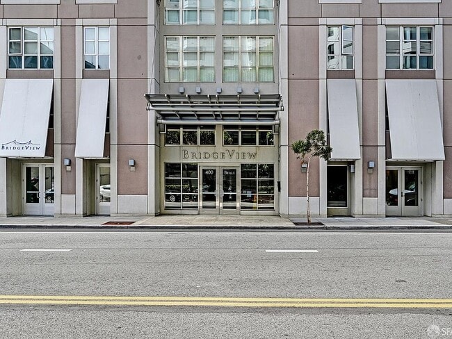 Building Photo - 400 Beale St Unit 1412