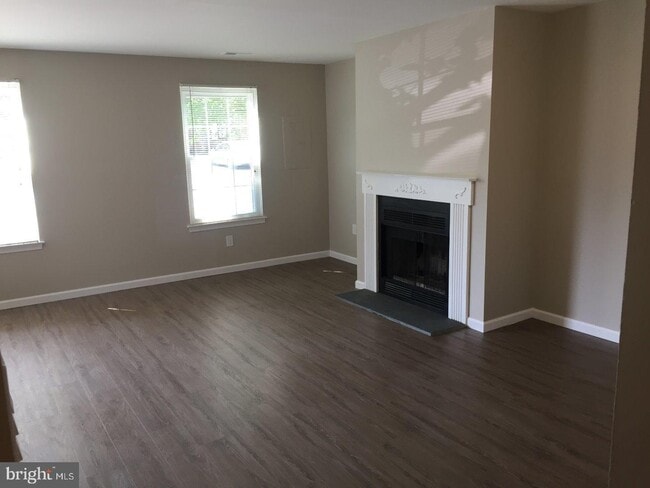 Photo - 1402 Huntingdon Mews Unit 1402