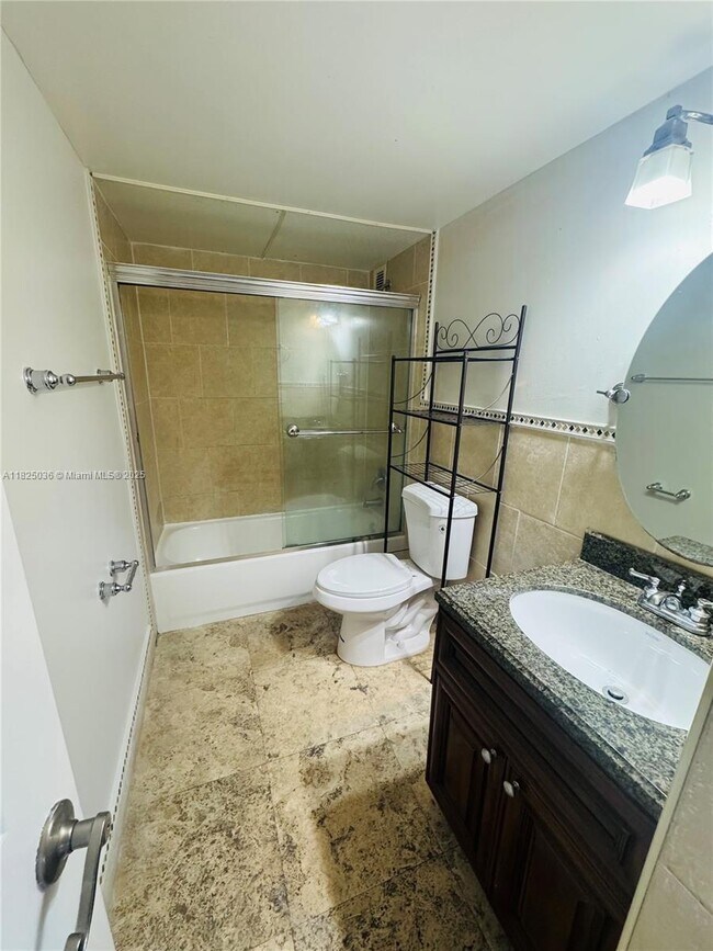 Photo - 2008 Jackson St Condo Unit B7