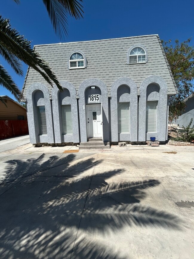 Building Photo - 1815 Harding St Rental