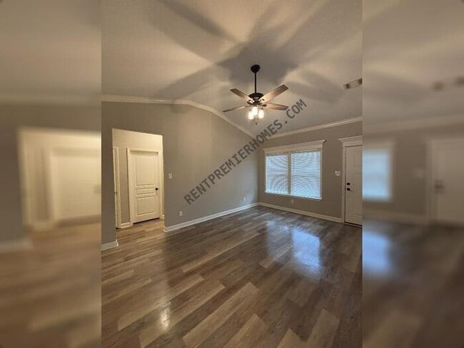 Photo - 32 Woodhaven Dr