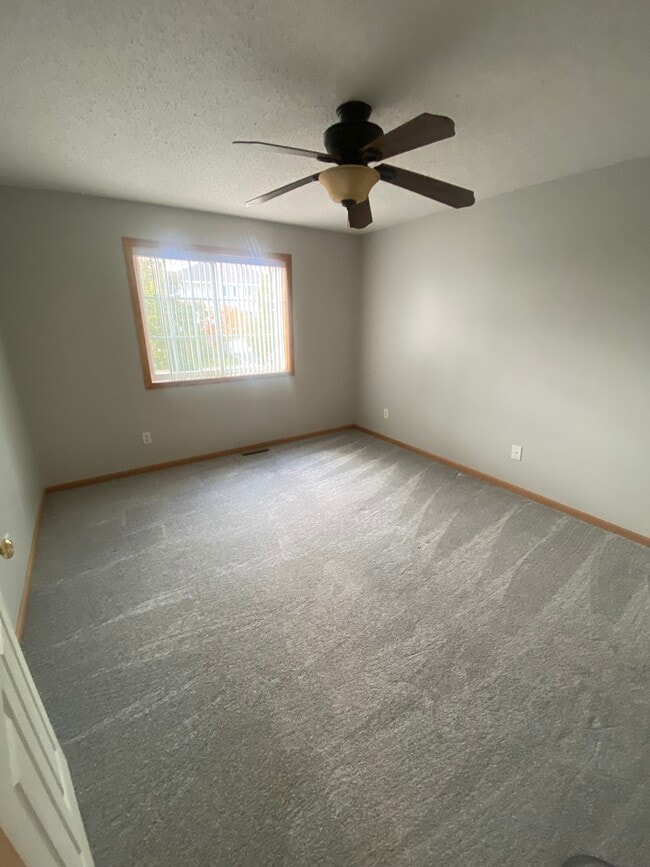 Photo - 2444 Yellowstone Dr