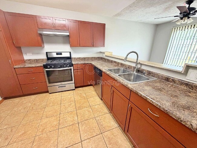 Photo - 1831 Nautilus Ln