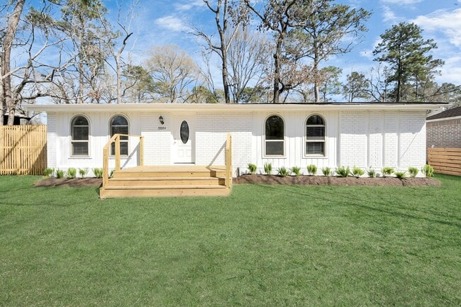 Photo - 10804 Longleaf Dr