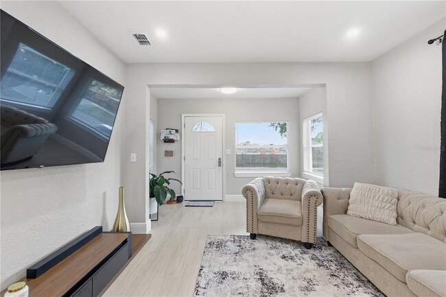 Photo - 2717 W Cherry St