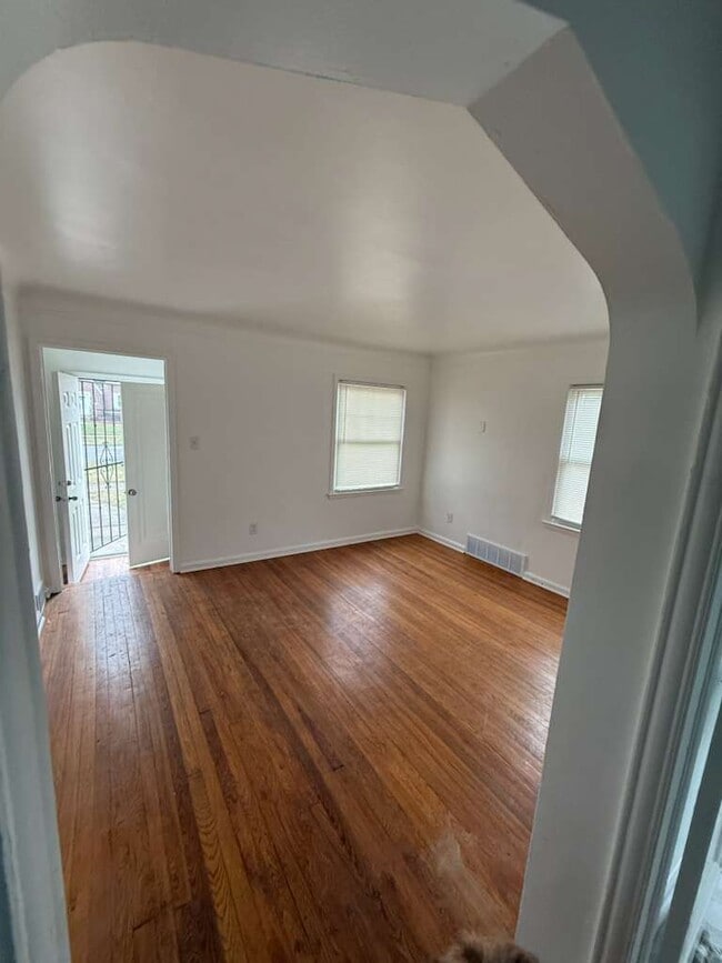 Photo - 14274 Kilbourne Ave