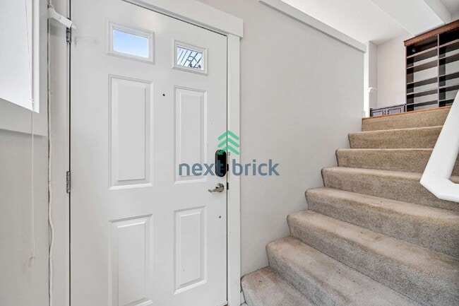 "Spacious 3-Bedroom Retreat with 3.5 Baths in Issaquah - 1,707 Sq. Ft. of Comfort!"