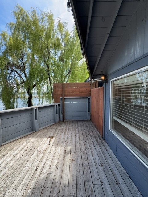 Photo - 3230 Lakeshore Blvd