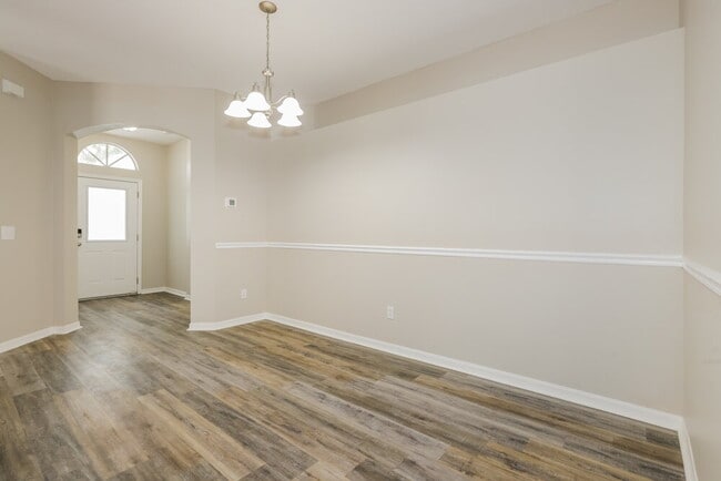 Photo - 13417 Silvercreek Dr