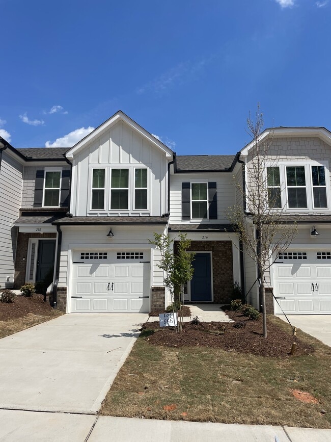 Building Photo - 216 Broomside Ave