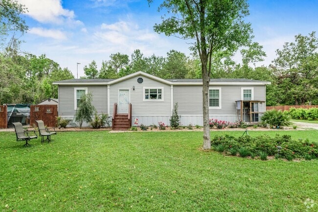Building Photo - Charming 3/2 in the Heart of Williston – U... Rental