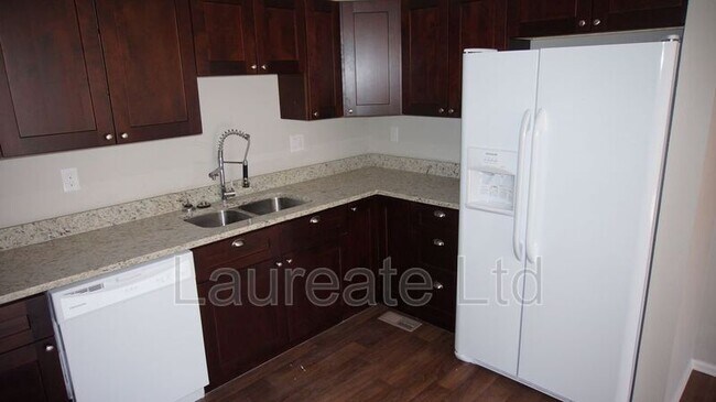 Photo - 2995 W Yale Ave