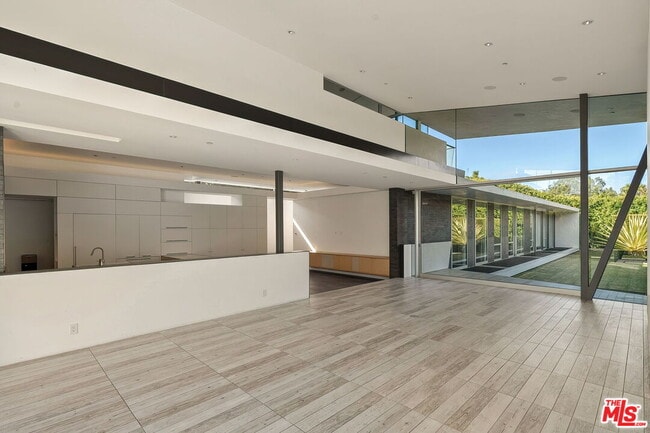 Photo - 3646 Inglewood Blvd