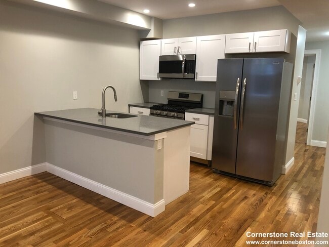 Photo - 14 Symphony Rd Unit 3