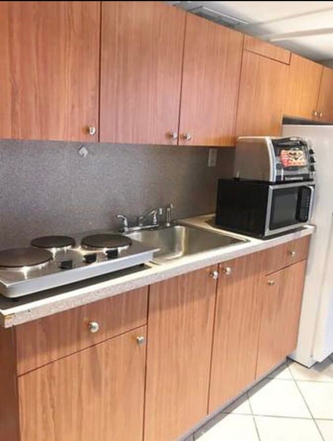 Photo - 2138 29th St Unidad Studio Apartment