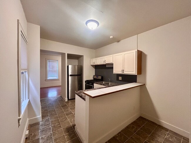 Photo - 644 E Chestnut St Unit Apt 2