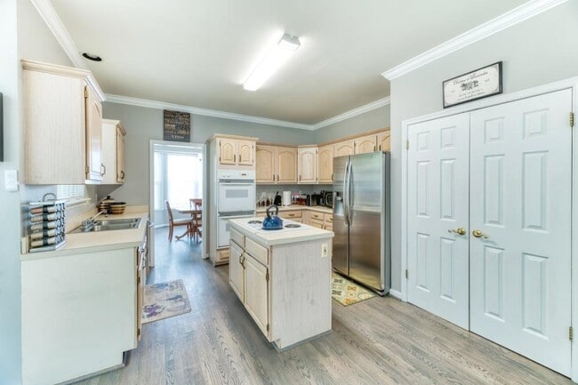 Photo - 8911 Dangerfield Pl