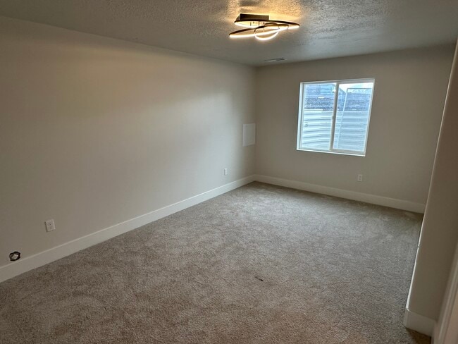 Photo - 13586 S Watts Ln