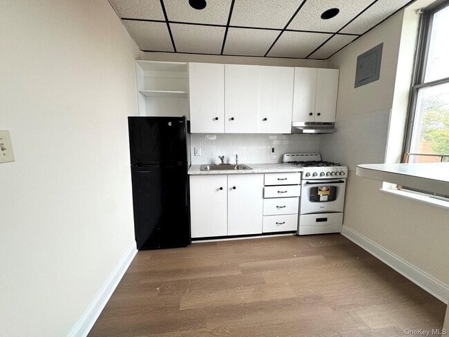 Photo - 247-77 Jericho Tpke Apartamento Unidad 2 FL