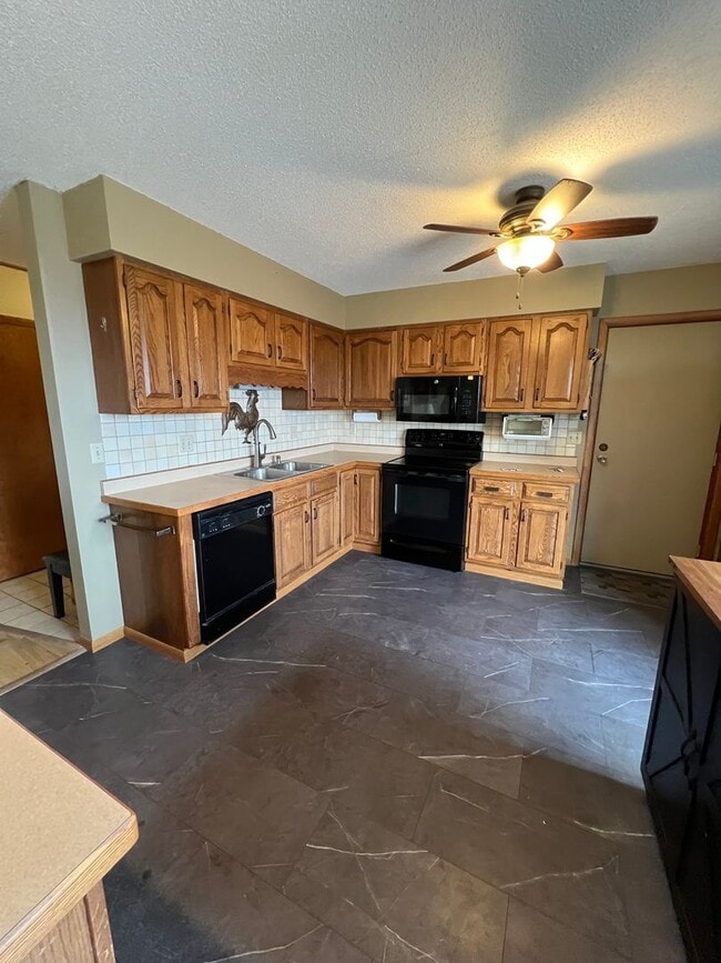 Photo - 2607 W 12th Street - Available May 8th - Short Term Rental Through October