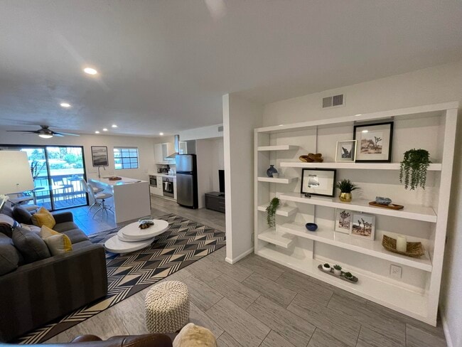 Building Photo - 5300 E Waverly Dr Unit K14 Rental